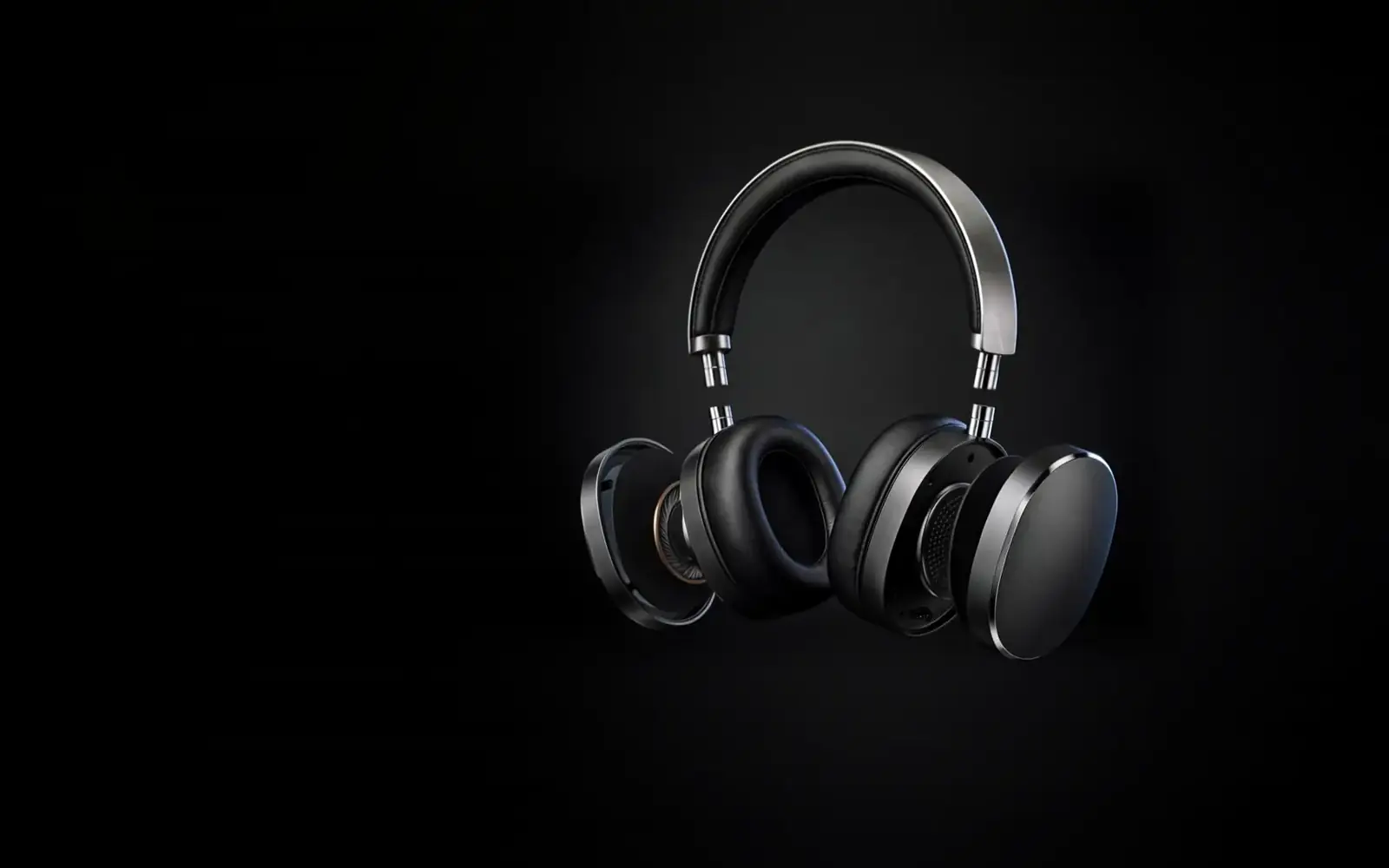 Les deux coussinets écartés de part et d’autre du casque